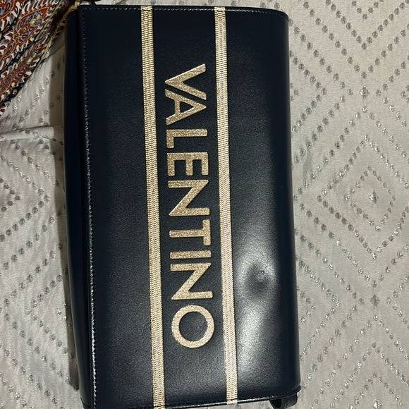 Valentino cluch - Picture 1 of 5